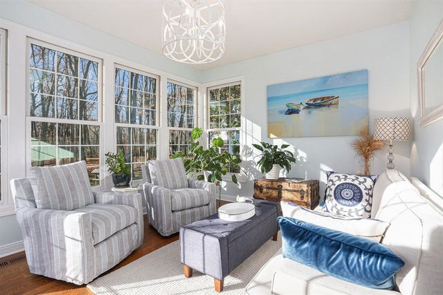 8021 N Yorkville Lane, Richland, MI 49083