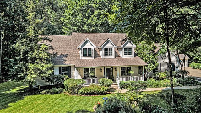 8021 N Yorkville Lane, Richland, MI 49083