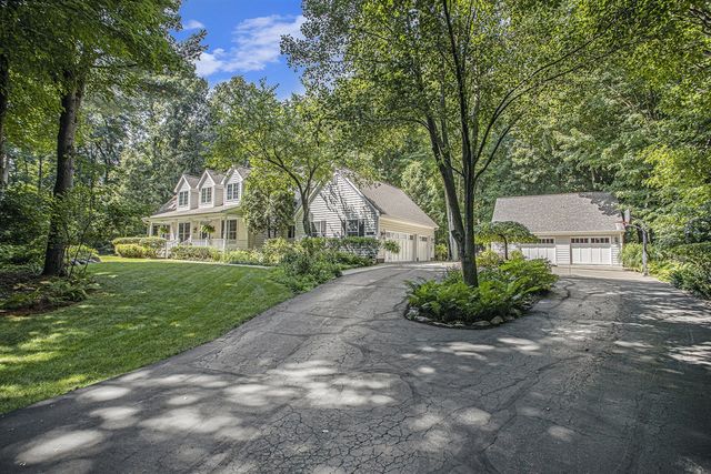 8021 N Yorkville Lane, Richland, MI 49083