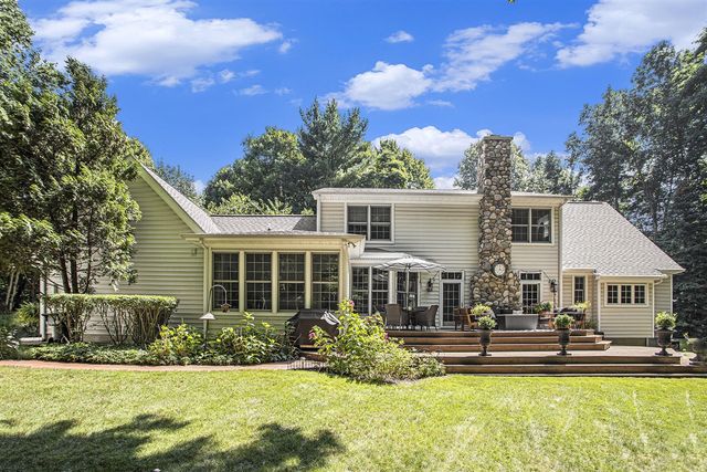 8021 N Yorkville Lane, Richland, MI 49083