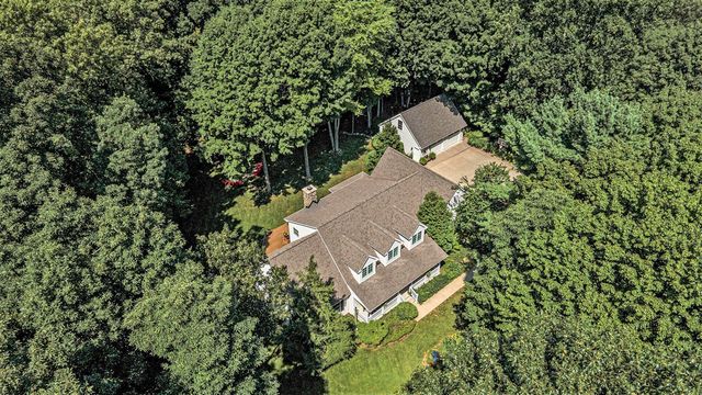 8021 N Yorkville Lane, Richland, MI 49083