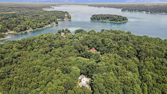 8021 N Yorkville Lane, Richland, MI 49083