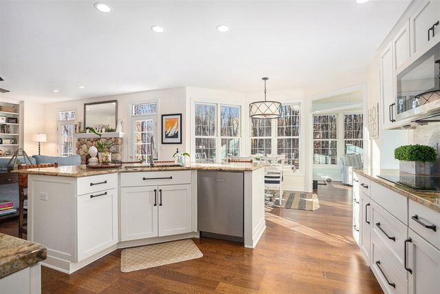 8021 N Yorkville Lane, Richland, MI 49083