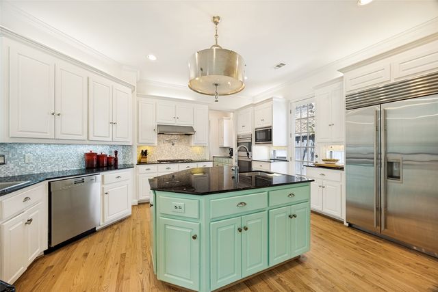 4137 Southwestern Boulevard, University Park, TX 75225