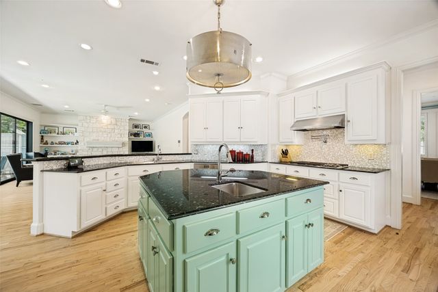 4137 Southwestern Boulevard, University Park, TX 75225