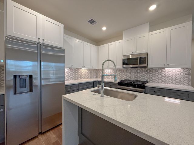 881 Rachel Street D, Houston, TX 77091