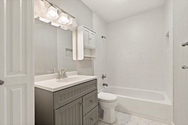 8105 Trail Lake Drive, Rowlett, TX 75088