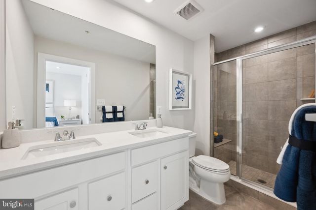 6015 BEAKE ST, Hyattsville, MD 20782