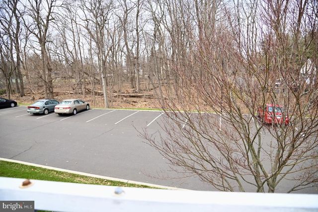 8200 CENTENNIAL STA, Warminster, PA 18974