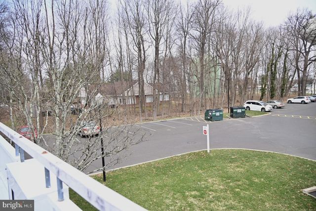 8200 CENTENNIAL STA, Warminster, PA 18974