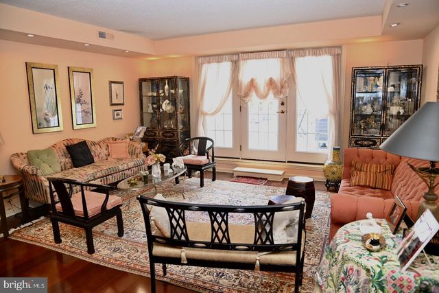 8200 CENTENNIAL STA, Warminster, PA 18974