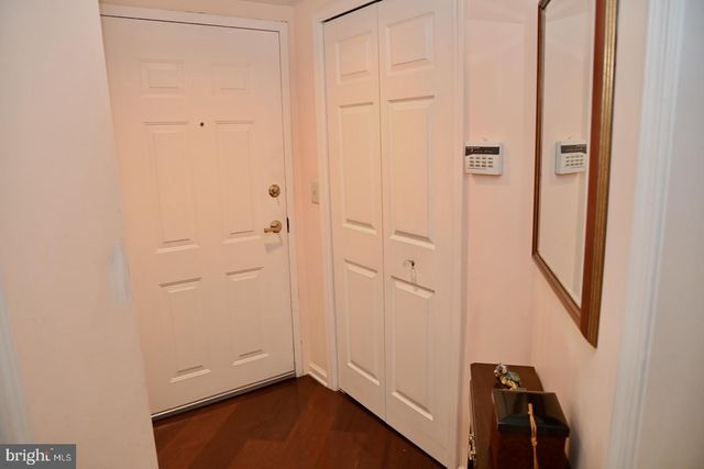 8200 CENTENNIAL STA, Warminster, PA 18974