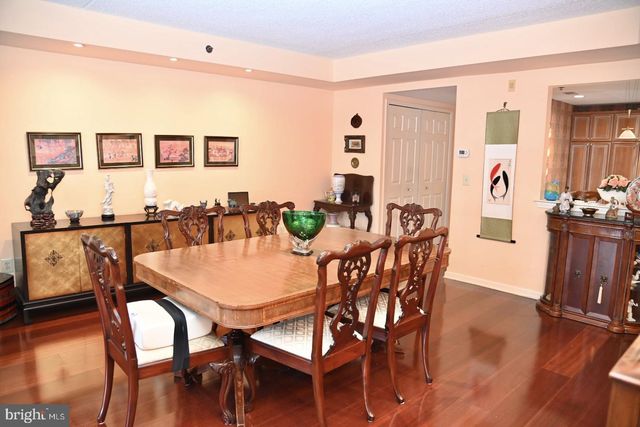 8200 CENTENNIAL STA, Warminster, PA 18974