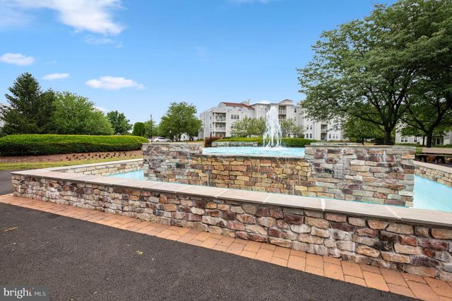 8200 CENTENNIAL STA, Warminster, PA 18974