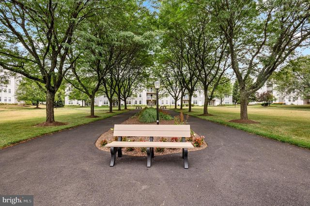 8200 CENTENNIAL STA, Warminster, PA 18974