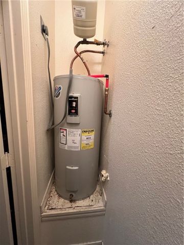 1321 S St. Andrews Circle, Fayetteville, AR 72701