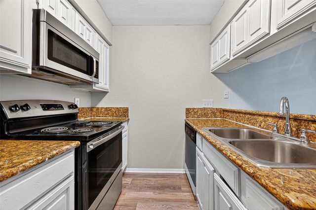 2110 Wilcrest Drive 138, Houston, TX 77042