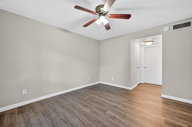 2110 Wilcrest Drive 138, Houston, TX 77042