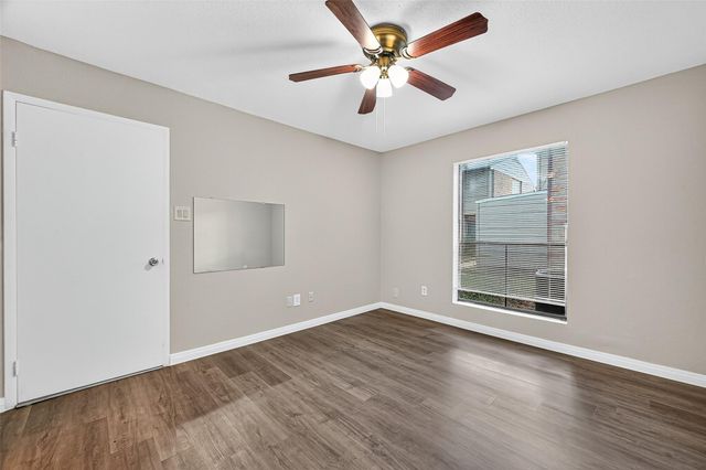 2110 Wilcrest Drive 138, Houston, TX 77042