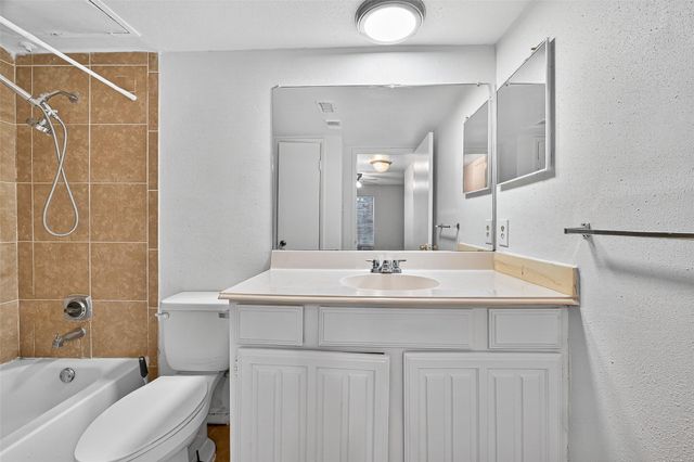 2110 Wilcrest Drive 138, Houston, TX 77042