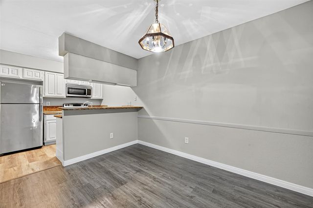 2110 Wilcrest Drive 138, Houston, TX 77042