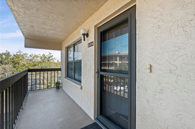 435 30TH AVENUE W D314, Bradenton, FL 34205