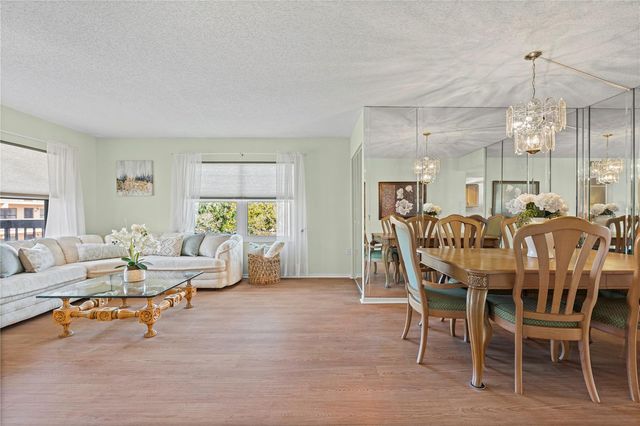 435 30TH AVENUE W D314, Bradenton, FL 34205