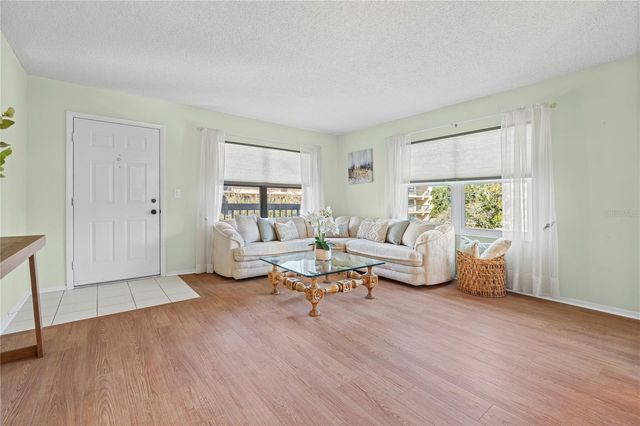 435 30TH AVENUE W D314, Bradenton, FL 34205