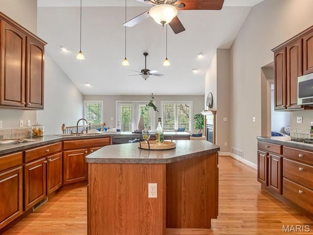 1662 Molokai Court, Worden, IL 62097