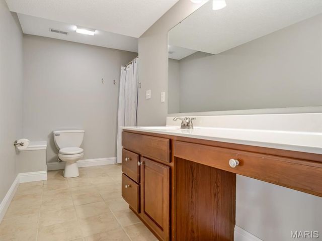 1662 Molokai Court, Worden, IL 62097