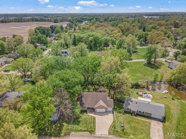 1662 Molokai Court, Worden, IL 62097