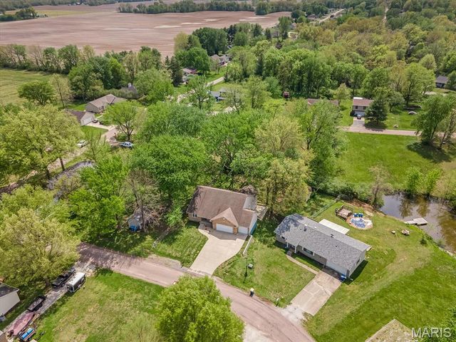 1662 Molokai Court, Worden, IL 62097