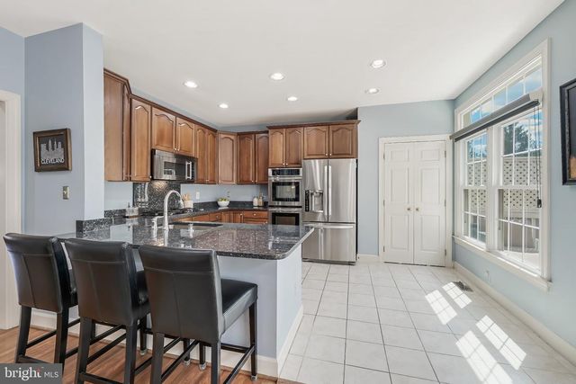 8505 WESTOWN WAY, Vienna, VA 22182