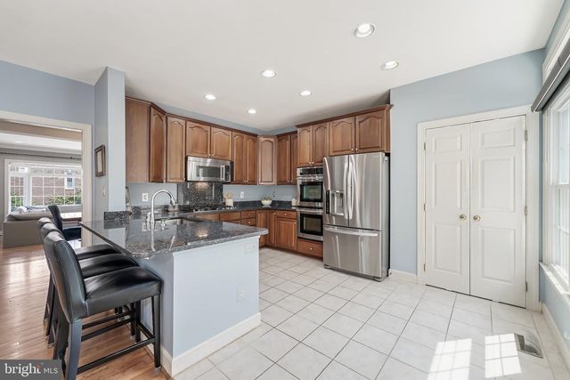 8505 WESTOWN WAY, Vienna, VA 22182
