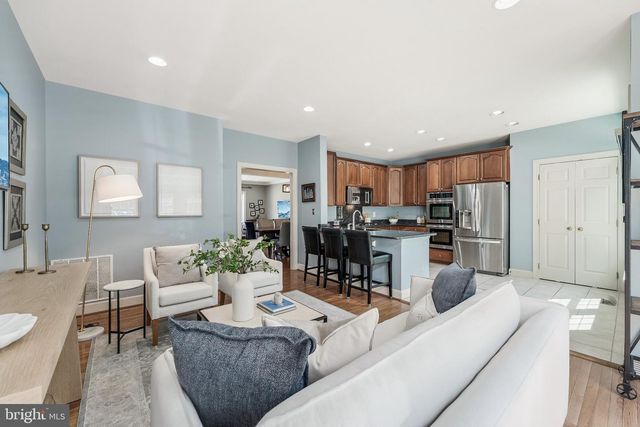 8505 WESTOWN WAY, Vienna, VA 22182