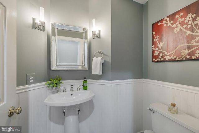 8505 WESTOWN WAY, Vienna, VA 22182