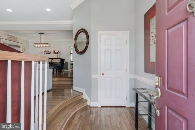 8505 WESTOWN WAY, Vienna, VA 22182