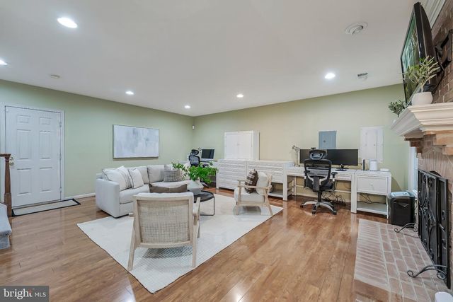 8505 WESTOWN WAY, Vienna, VA 22182