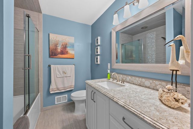 10690 OXBOW HEIGHTS Drive, White Lake Twp, MI 48386