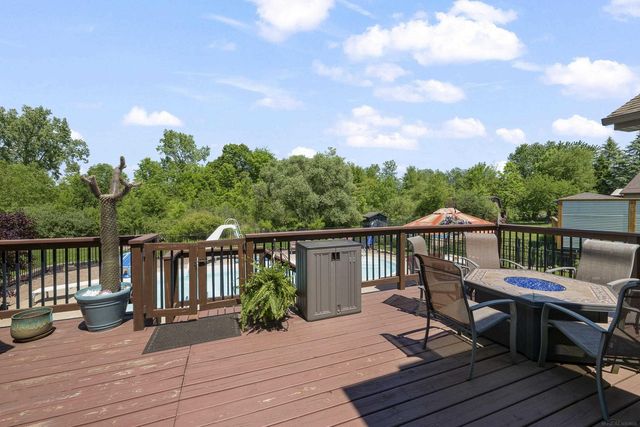 10690 OXBOW HEIGHTS Drive, White Lake Twp, MI 48386