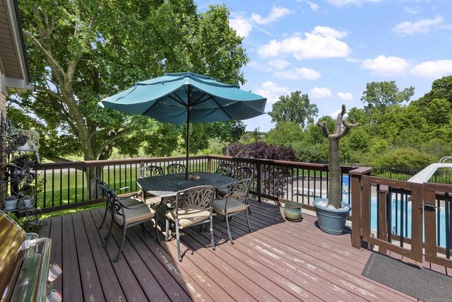 10690 OXBOW HEIGHTS Drive, White Lake Twp, MI 48386