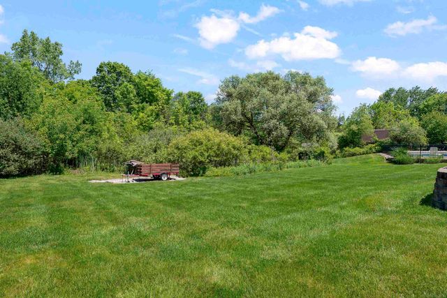 10690 OXBOW HEIGHTS Drive, White Lake Twp, MI 48386