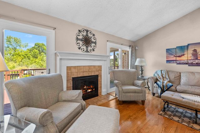 10690 OXBOW HEIGHTS Drive, White Lake Twp, MI 48386