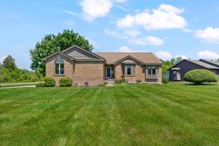 10690 OXBOW HEIGHTS Drive, White Lake Twp, MI 48386