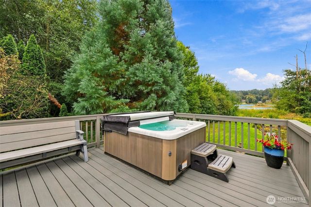 6710 152nd St Court NW, Gig Harbor, WA 98332