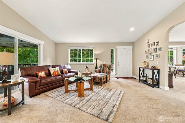 6710 152nd St Court NW, Gig Harbor, WA 98332