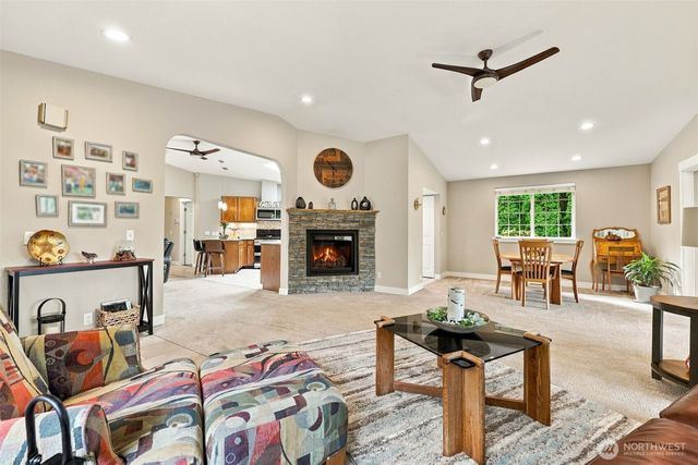 6710 152nd St Court NW, Gig Harbor, WA 98332