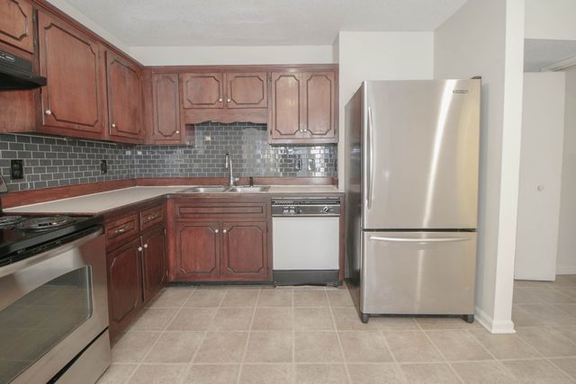 2000 Tynewood Drive, Clarksville, TN 37042