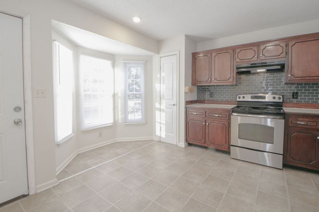 2000 Tynewood Drive, Clarksville, TN 37042