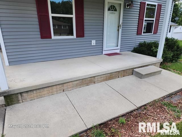 3502 W SYLVAN Lane, Peoria, IL 61615